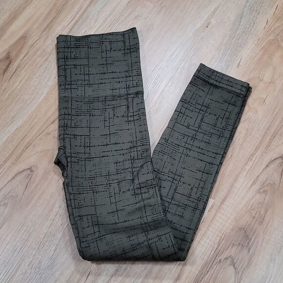 ☔️🔺️Spanx Olive & Black "Look at me Now" Seamless High Waist Pants Medium - Picture 2 of 8